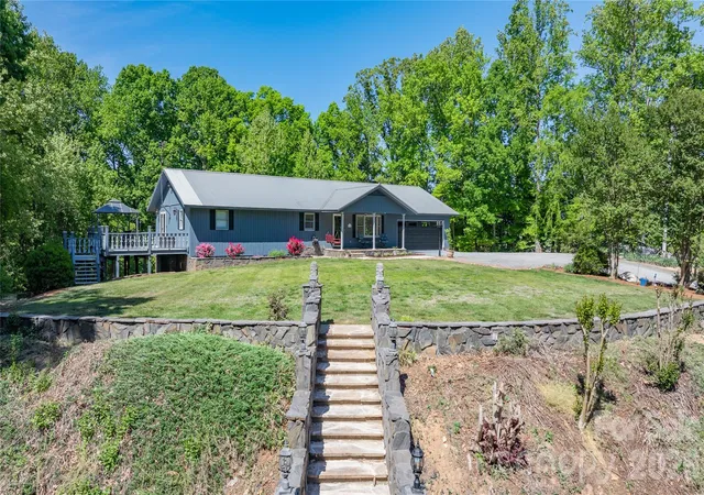 Homes for sale in Denton, NC | 7362 Volunteer Rescue Rd, Denton, NC 27239 | MLS# 4370916