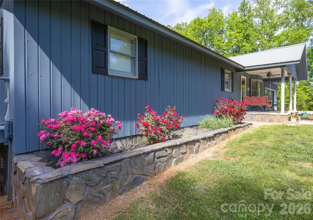 Homes for sale in Denton, NC | 7362 Volunteer Rescue Rd, Denton, NC 27239 | MLS# 4370916
