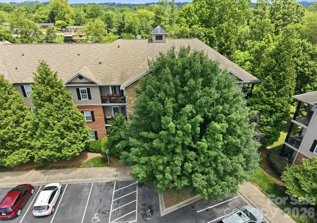 26th image of 528 Appeldoorn Cir, Asheville, NC 28803 | MLS# 4370938