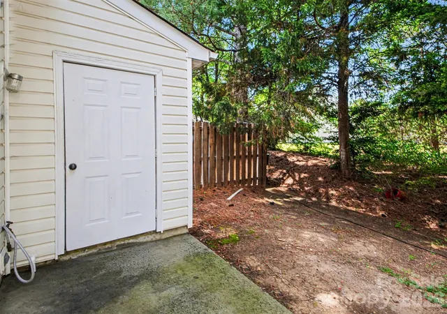 35th image of 2132 Preakness Ct, Charlotte, NC 28273 | MLS# 4370965