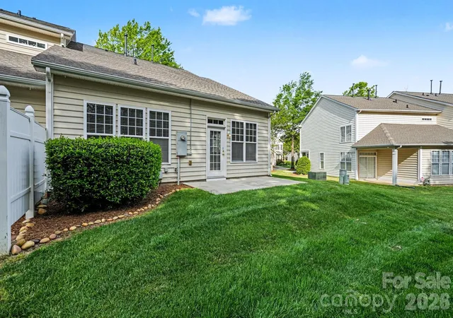 30th image of 6005 Pale Moss Ln, Charlotte, NC 28269 | MLS# 4370980