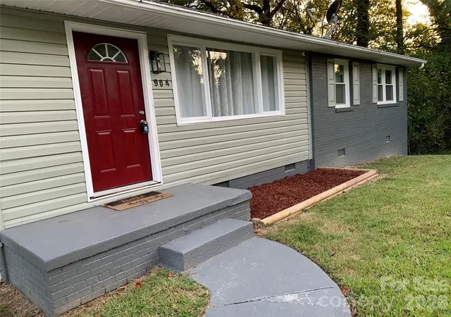 1st image of 904 Stephens St, Greensboro, NC 27406 | MLS# 4371055