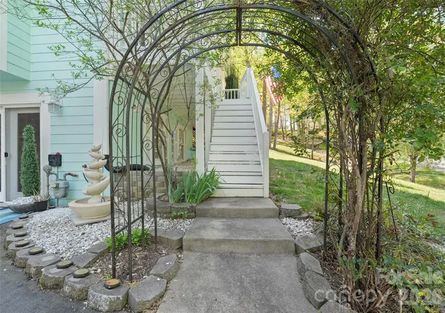 Photo 3 of Single family home for sale at 119 Friendly Ln, Asheville, NC 28806 | MLS# 4371085 | Listing updated on 2026-10-04