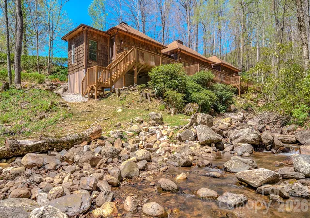 Homes for sale in Bakersville, NC | 426 Cook Town Rd, Bakersville, NC 28705 | MLS# 4371118