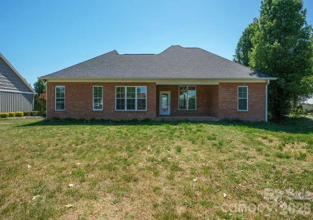 33rd image of 101 Long Meadows Dr, Kings Mountain, NC 28086 | MLS# 4371125
