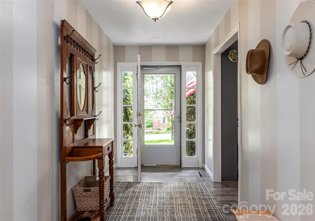 3rd image of 117 Brandon Rd, Hendersonville, NC 28739 | MLS# 4371126