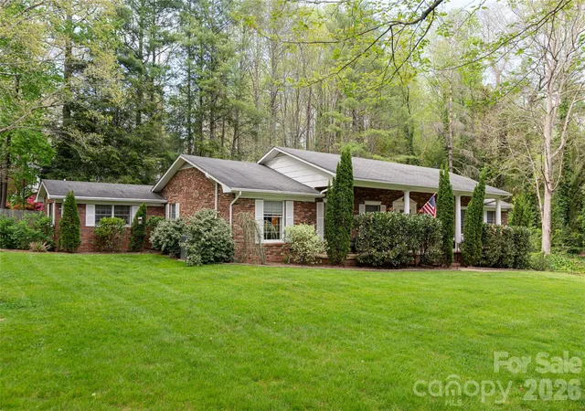 43rd image of 117 Brandon Rd, Hendersonville, NC 28739 | MLS# 4371126