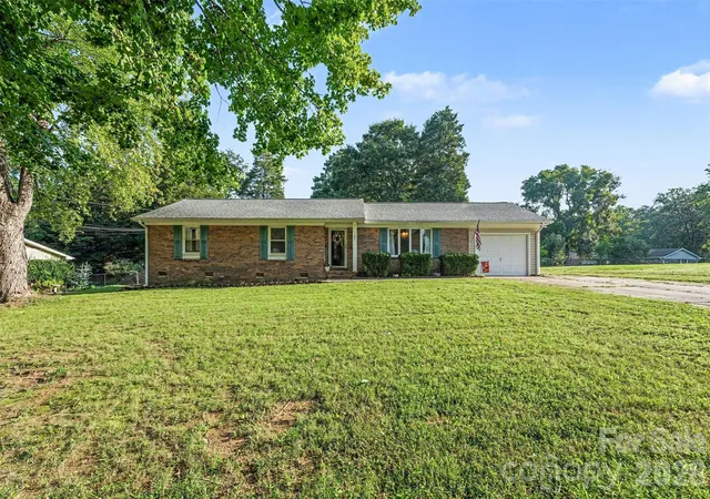 2nd image of 105 Stoneybrook Rd, Salisbury, NC 28147 | MLS# 4371157