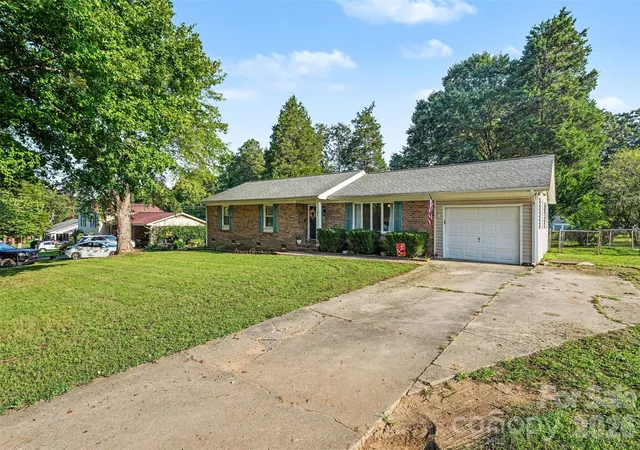 3rd image of 105 Stoneybrook Rd, Salisbury, NC 28147 | MLS# 4371157
