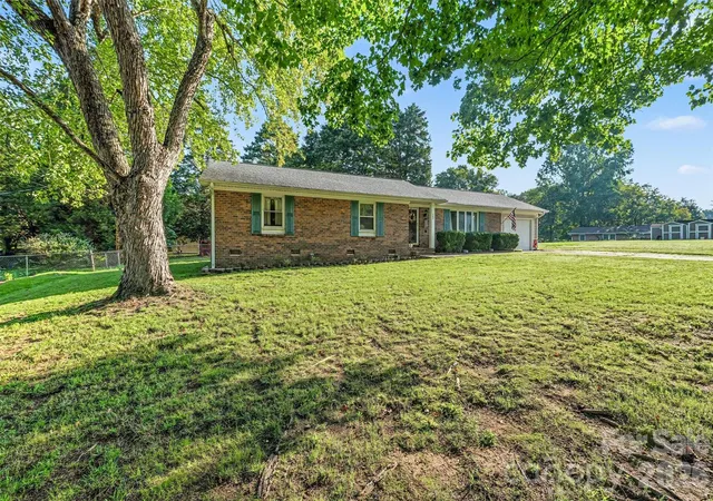 4th image of 105 Stoneybrook Rd, Salisbury, NC 28147 | MLS# 4371157