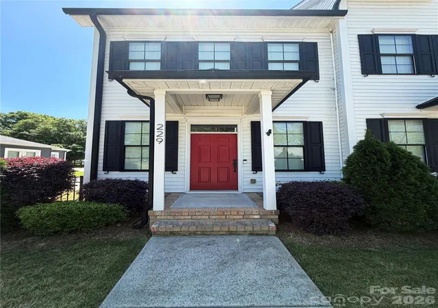 3rd image of 229 W G St, Kannapolis, NC 28081 | MLS# 4371173