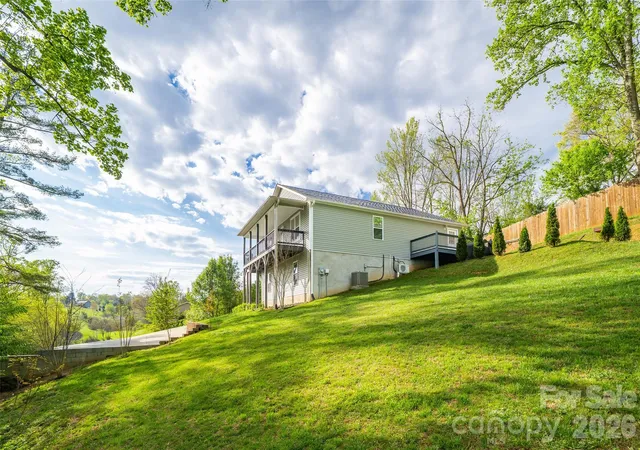 Photo 2 of Single family home for sale at 16 Danielbrooke Dr, Asheville, NC 28806 | MLS# 4371229 | Listing updated on 2026-08-14