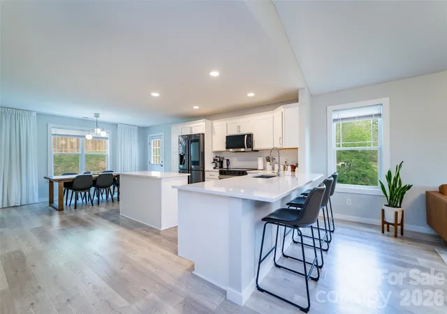 Photo 1 of Single family home for sale at 16 Danielbrooke Dr, Asheville, NC 28806 | MLS# 4371229 | Listing updated on 2026-08-14