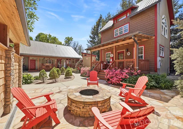 1st image of 107 5th St, Black Mountain, NC 28711 | MLS# 4371363