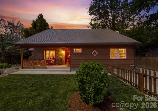 2nd image of 107 5th St, Black Mountain, NC 28711 | MLS# 4371363