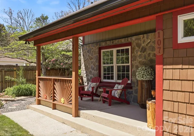 Photo 3 of Single family home for sale at 107 5th Street, Black Mountain, NC 28711 | MLS# 4371363 | Listing updated on 2026-08-29