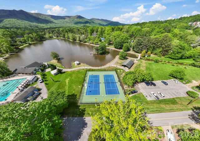 45th image of 107 5th St, Black Mountain, NC 28711 | MLS# 4371363