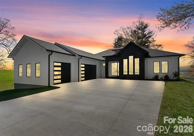 Photo 1 of Single family home for sale at 503 Nesbitt Dr, Mills River, NC 28759 | MLS# 4371365 | Listing updated on 2026-09-19