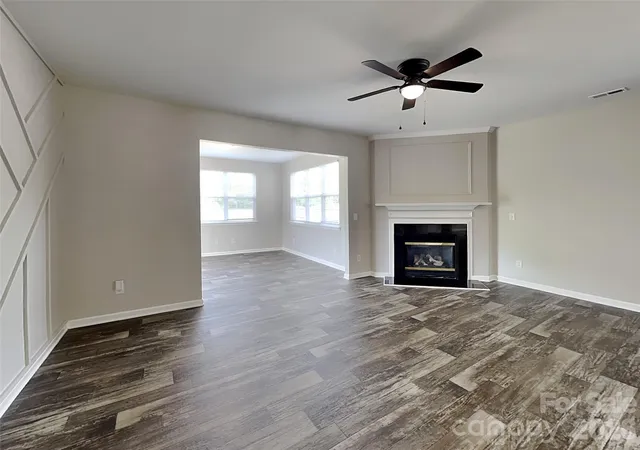 Photo 3 of Single family home for sale at 14415 Lyon Hl Ln, Huntersville, NC 28078 | MLS# 4371445 | Listing updated on 2026-10-06