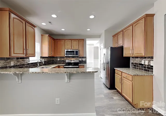 Photo 4 of Single family home for sale at 14415 Lyon Hl Ln, Huntersville, NC 28078 | MLS# 4371445 | Listing updated on 2026-10-06