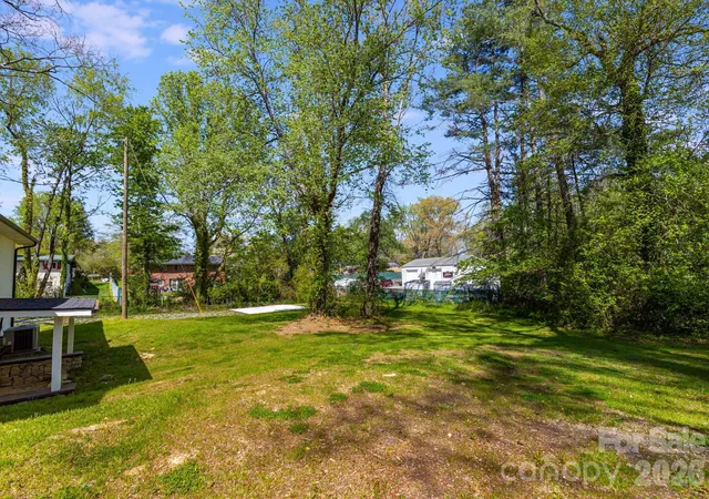 Homes for sale in Etowah, NC | 111 Sunset Hill Dr, Etowah, NC 28729 | MLS# 4371450