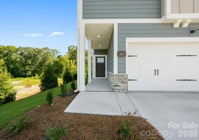 Photo 3 of Townhouse for sale at 284 Alluvium Ln, Waxhaw, NC 28173 | MLS# 4371507 | Listing updated on 2026-10-04
