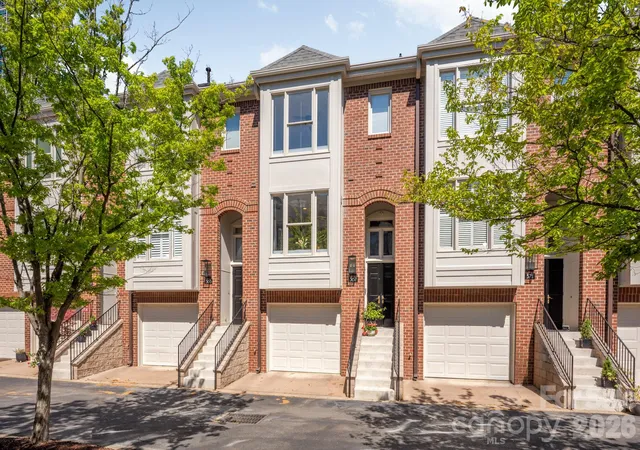 1st image of 367 W 7th St, Charlotte, NC 28202 | MLS# 4371550