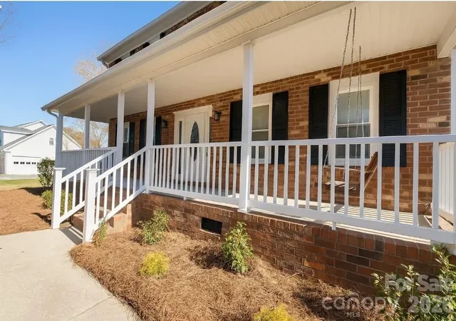 Photo 3 of Single family home for sale at 8225 Kensington Ln, Harrisburg, NC 28075 | MLS# 4371602 | Listing updated on 2026-09-13