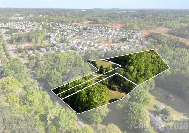 Photo 1 of Single family home for sale at 823 Carson Rd, Gastonia, NC 28052 | MLS# 4371619 | Listing updated on 2026-09-30