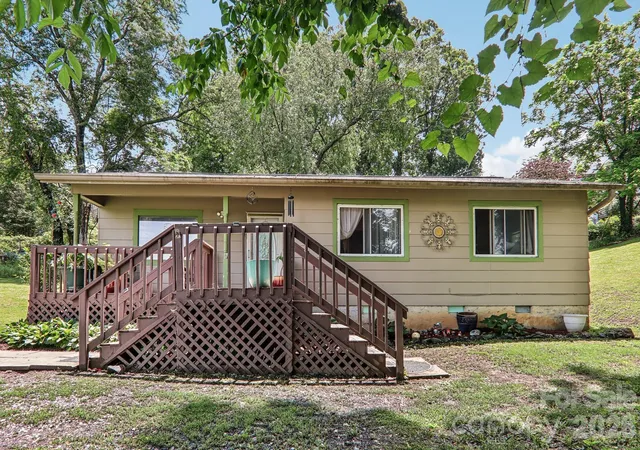 Photo 1 of Single family home for sale at 1 Camby St, Asheville, NC 28801 | MLS# 4371645 | Listing updated on 2026-09-28