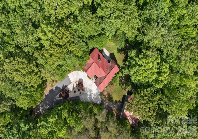 Photo 2 of Single family home for sale at 2599 Highway 557, Clover, SC 29710 | MLS# 4371727 | Listing updated on 2026-10-18