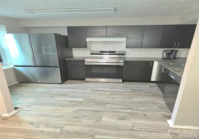 5th image of 9432 Lexington Cir #A, Charlotte, NC 28213 | MLS# 4371741