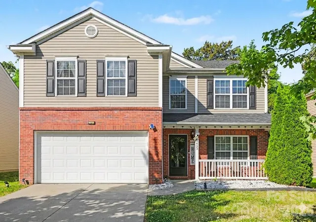 1st image of 9423 Swallow Tail Ln, Charlotte, NC 28269 | MLS# 4371778