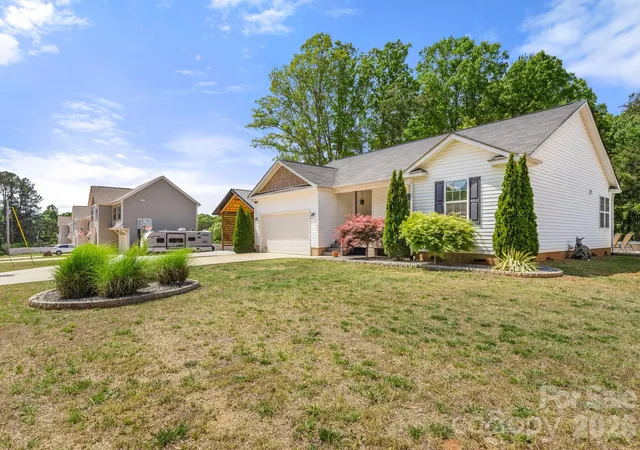 5th image of 7172 Rolling Hills Dr, Sherrills Ford, NC 28673 | MLS# 4371781