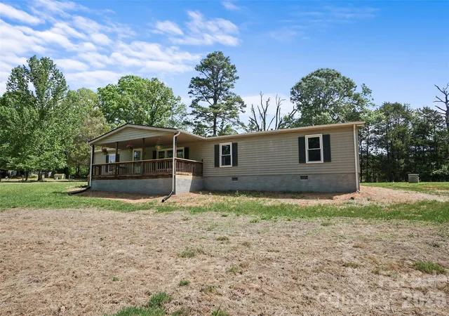 Homes for sale in Iron Station, NC | 1305 Craig Dr, Iron Station, NC 28080 | MLS# 4371787