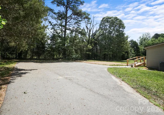 Homes for sale in Iron Station, NC | 1305 Craig Dr, Iron Station, NC 28080 | MLS# 4371787