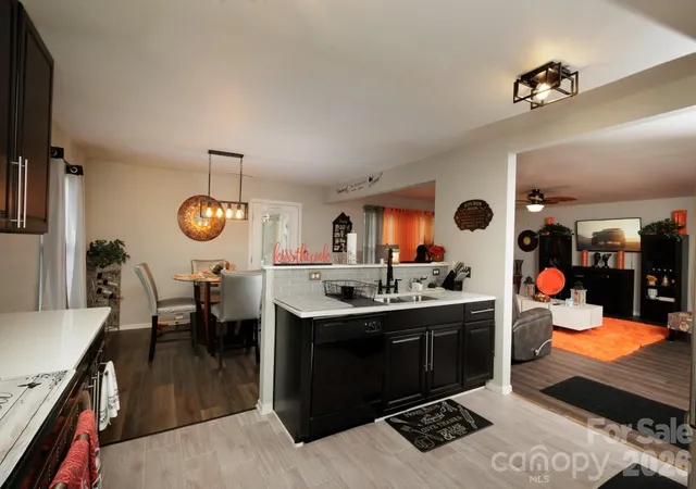 5th image of 6135 Blue Ash Ln, Charlotte, NC 28215 | MLS# 4371813