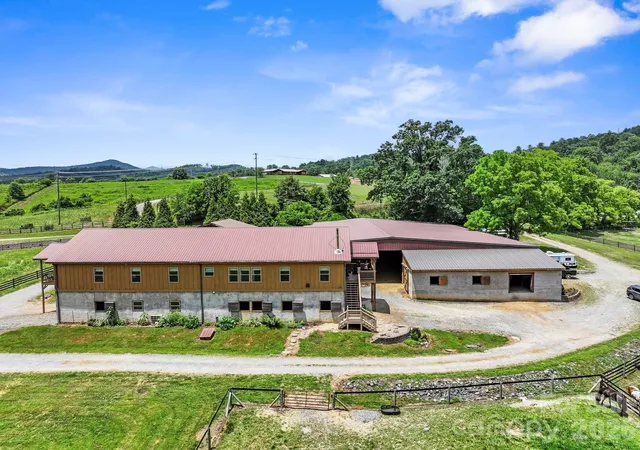 Photo 2 of Sale Pending at 442 Blantyre Church Rd, Horse Shoe, NC 28742 | MLS# 4371830 | Listing updated on 2026-08-28