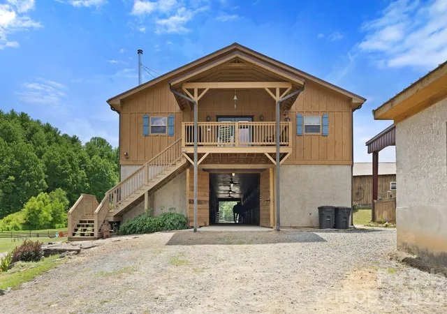Photo 5 of Sale Pending at 442 Blantyre Church Rd, Horse Shoe, NC 28742 | MLS# 4371830 | Listing updated on 2026-08-28