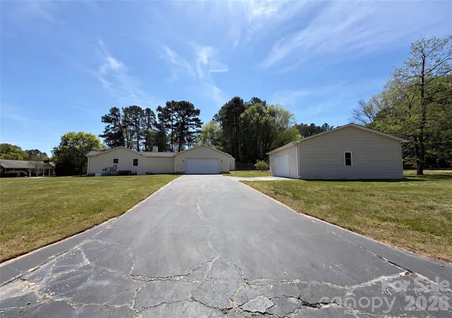Homes for sale in Salisbury, NC | 101 Forest Meadow Ln, Salisbury, NC 28144 | MLS# 4371832