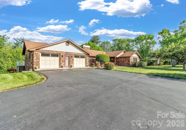 Photo 2 of Single family home for sale at 218 Brown Rd, Hendersonville, NC 28791 | MLS# 4371847 | Listing updated on 2026-09-24