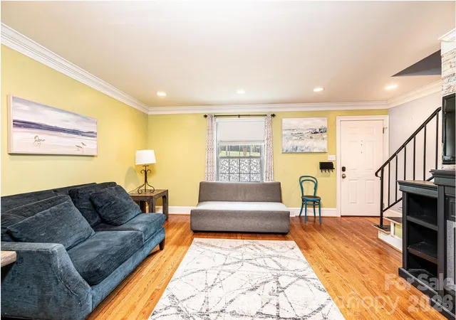 4th image of 826 6Th St Nw, Hickory, NC 28601
