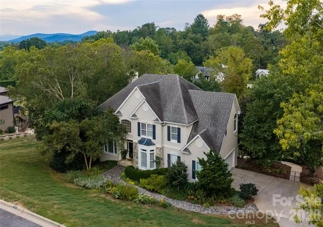 Photo 2 of Single family home for sale at 38 Pine Acre Blvd, Asheville, NC 28804 | MLS# 4371915 | Listing updated on 2026-09-24