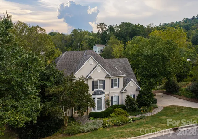Photo 3 of Single family home for sale at 38 Pine Acre Blvd, Asheville, NC 28804 | MLS# 4371915 | Listing updated on 2026-09-24