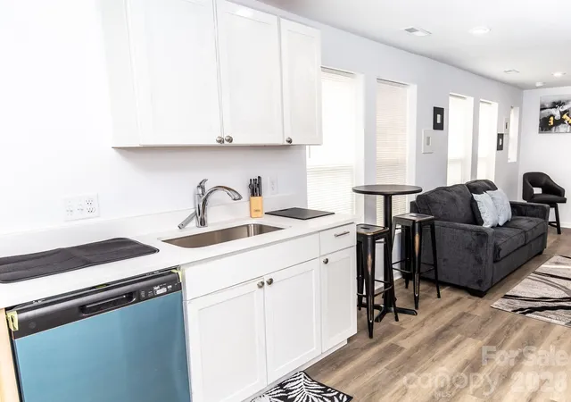 Photo 3 of House for sale at 1101 N Main St, Salisbury, NC 28144 | MLS# 4371932 | Listing updated on 2026-09-04