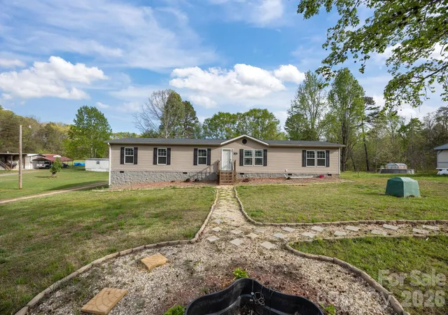 Photo 3 of Single family home for sale at 188 Low Ln, Statesville, NC 28677 | MLS# 4371944 | Listing updated on 2026-09-04