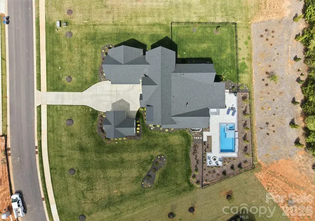 Photo 3 of Single family home for sale at 1124 Mesa Way, Waxhaw, NC | MLS# 4371986 | Listing updated on 2026-09-06