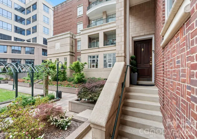 Homes for sale in Charlotte, NC | 400 N Church St #213, Charlotte, NC 28202 | MLS# 4372058