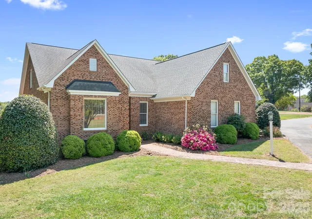 Photo 3 of Single family home for sale at 11690 Bain School Rd, Mint Hill, NC 28227 | MLS# 4372063 | Listing updated on 2026-08-27