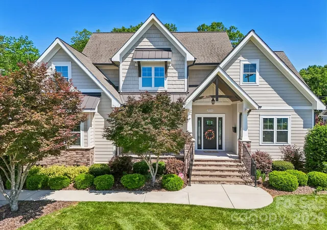 Photo 1 of Single family home for sale at 2032 Eaton Rd, Charlotte, NC 28205 | MLS# 4372083 | Listing updated on 2026-10-03